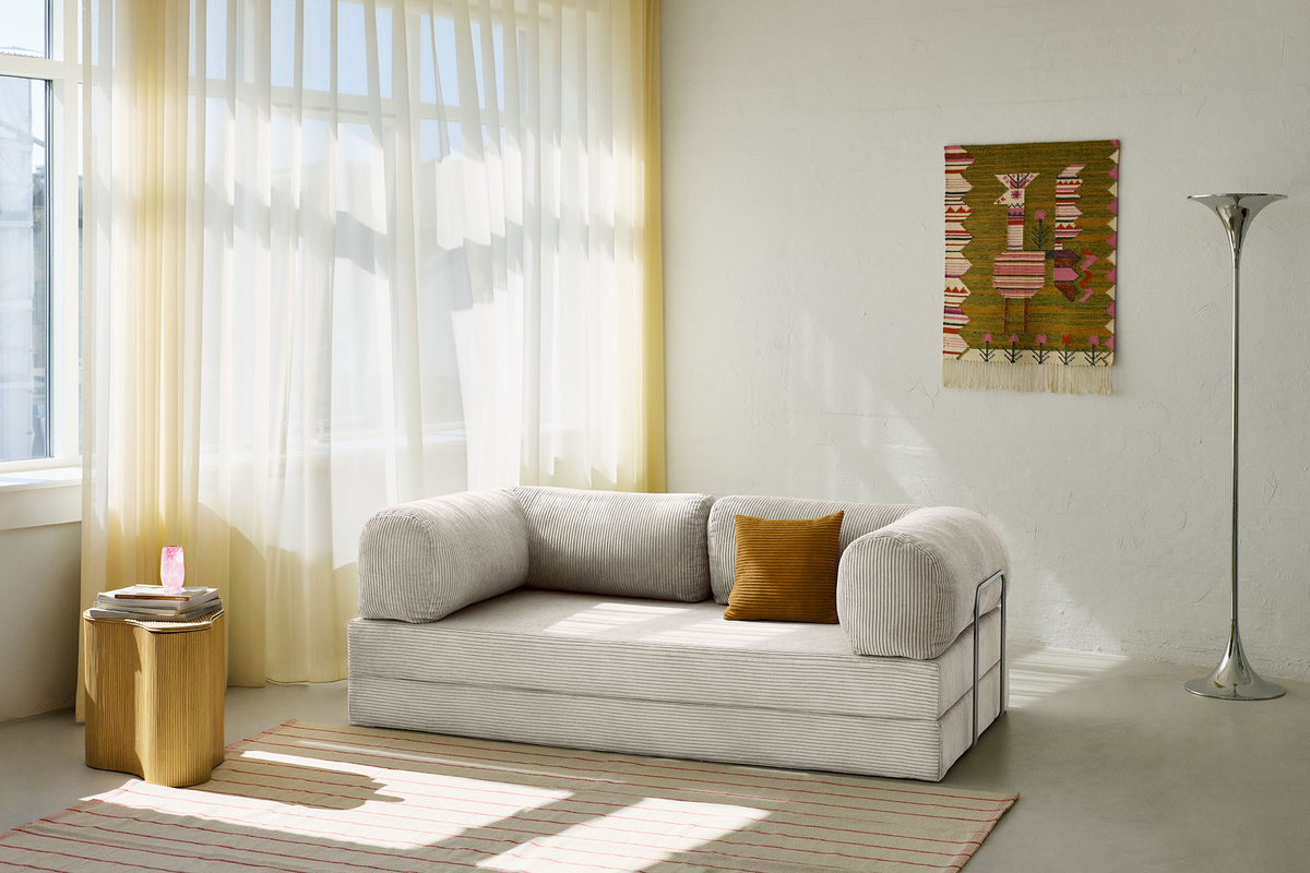 Furniture that<br><em>moves with you.</em>